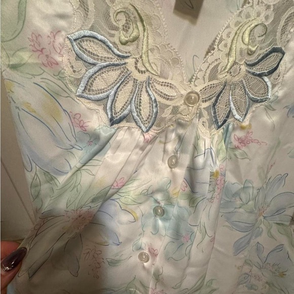 Vintage Eve Stillman Satin Nightgown NWT large - pristine condition - Picture 2 of 8